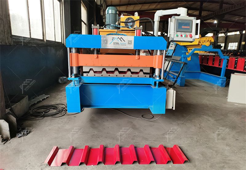 686 Roof Panel Roll Forming Machine