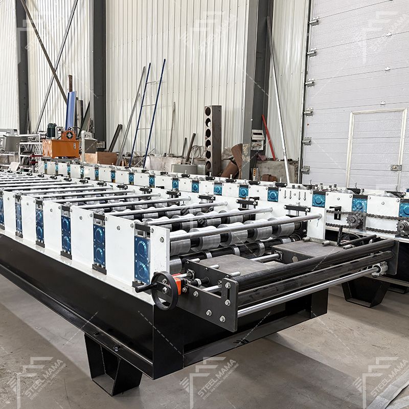 South Africa Popular Prime Quality 686 Trapezoidal Roofing Sheet Roll Forming Machine