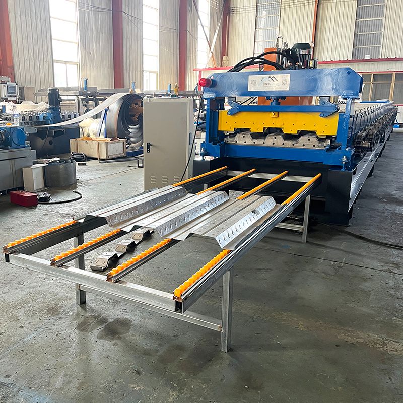 Ecuador Popular Full Automatic High Quality Decking Floor Roll Forming Machine