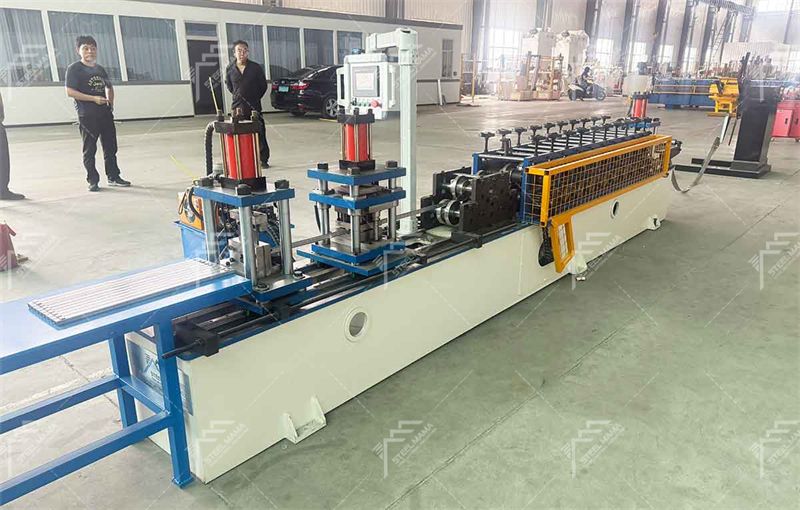 Electrical cabinet machine