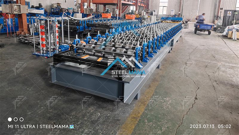 TR6 Trapezoidal roofing machine