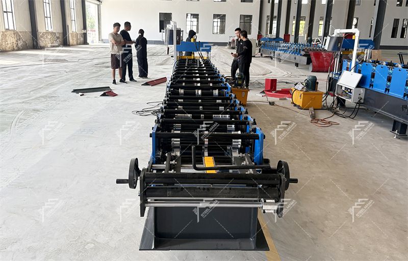 steel ridge cap roof machine