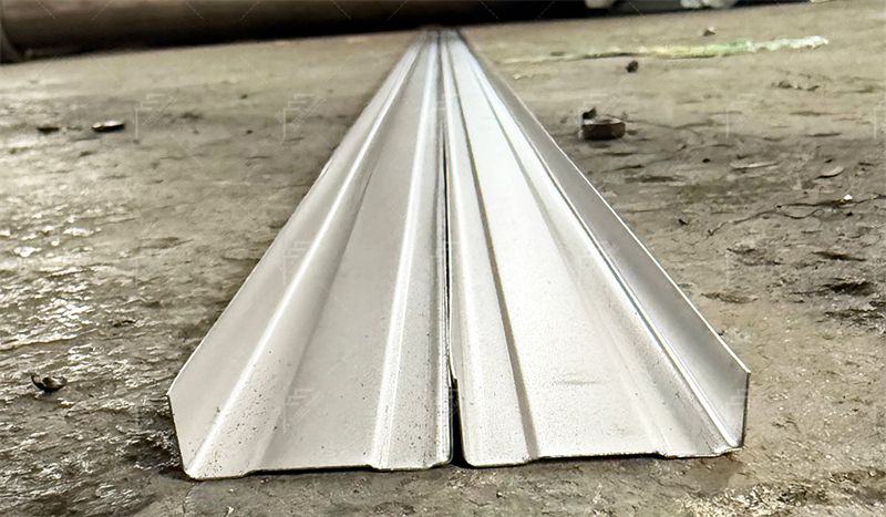 Double Row Keel Roll Forming Machine