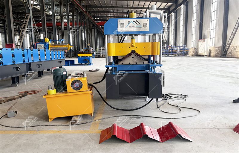 metal roof ridge cap machine.jpg