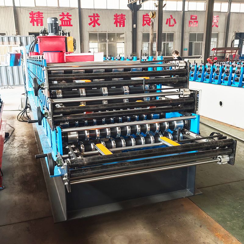 Chile Popular High Standard 800 Tile & 5V & 836 Corrugated Roofing Sheet Three Layer Machine