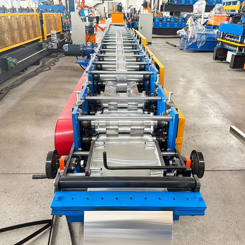 Reunion Popular Full Automatic Square Down Spout Roll Forming Machine 