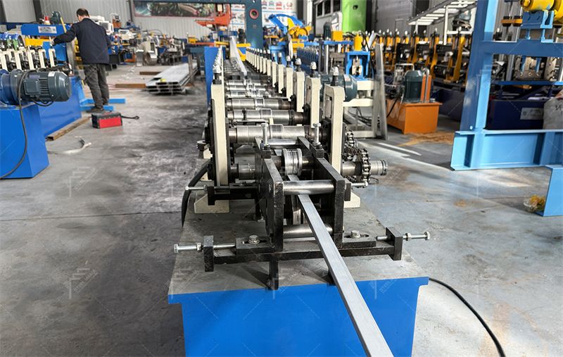 Main T Grid Roll Forming Machine