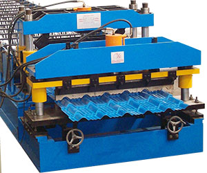 Roof tile machine cutting and pressing