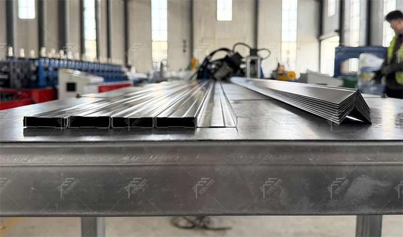 Double Row Keel Making Machine