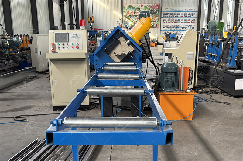 door frame machine