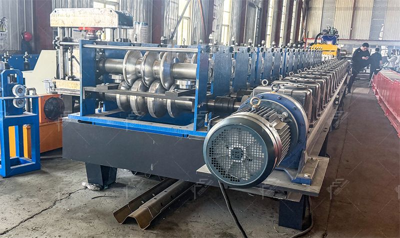 2 Wave Highway Guardrail Machine