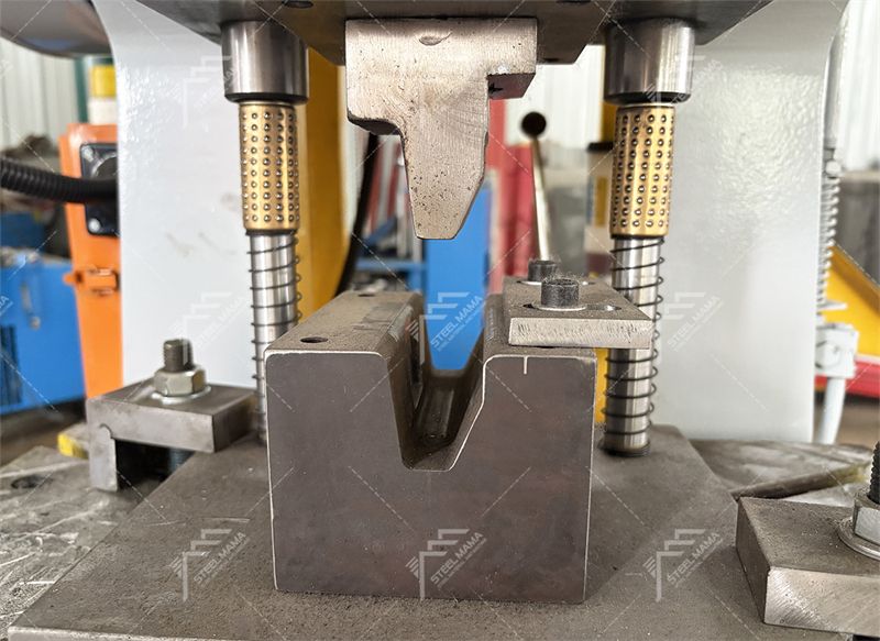 clip lock Stamping Machine 