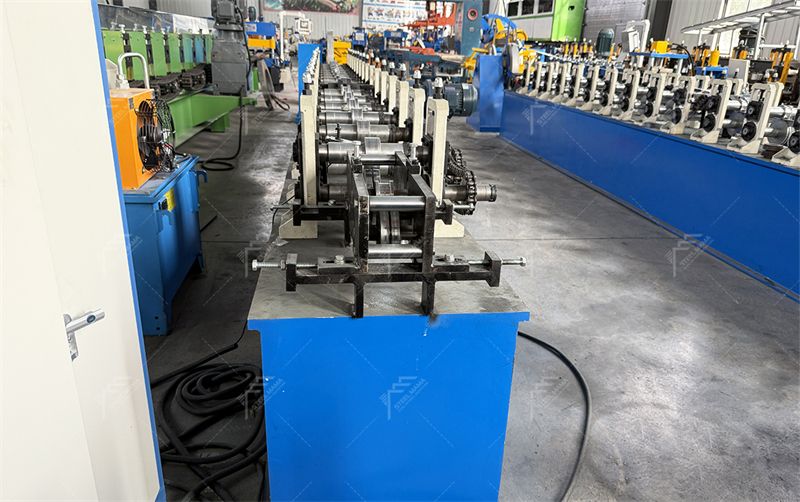 Specifications of High Speed Cross T Grid Machine