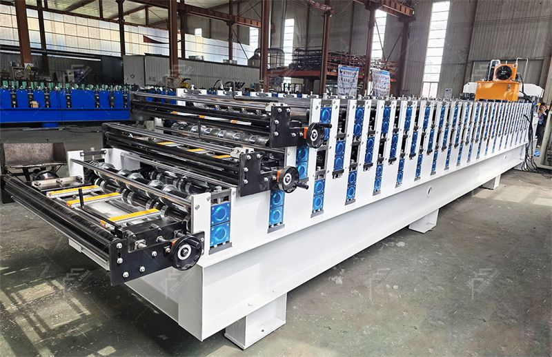 three roll forming machine