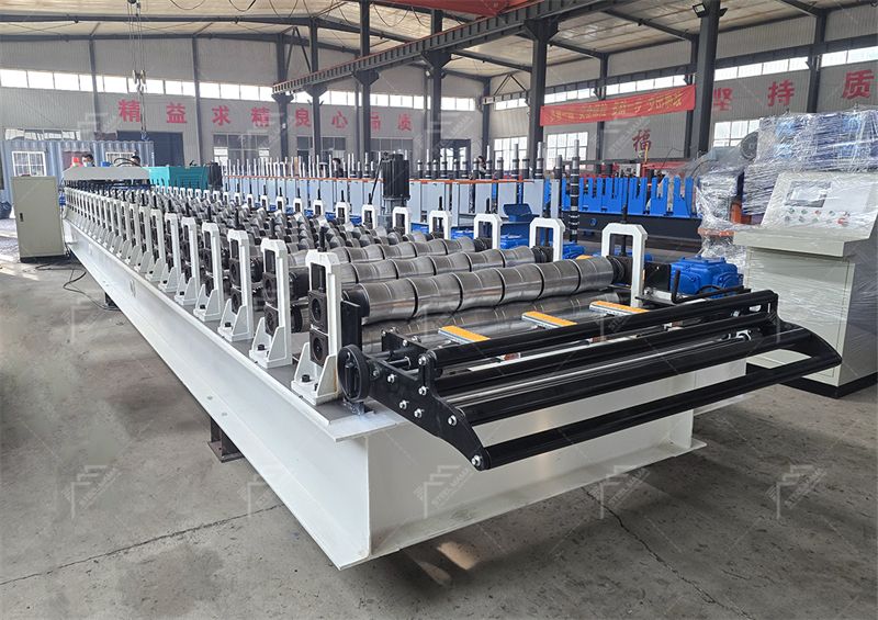 trapezoidal steel roof machine