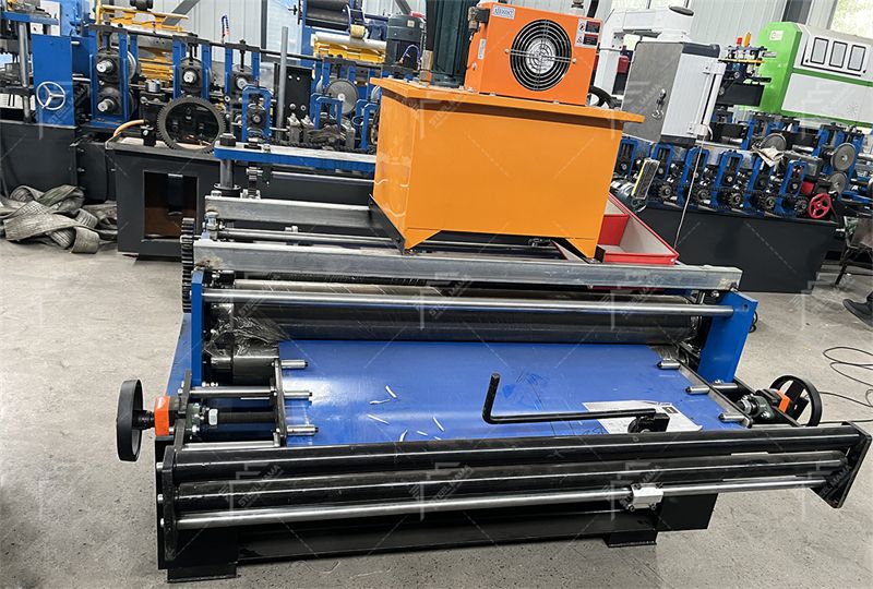 Cut to length machine