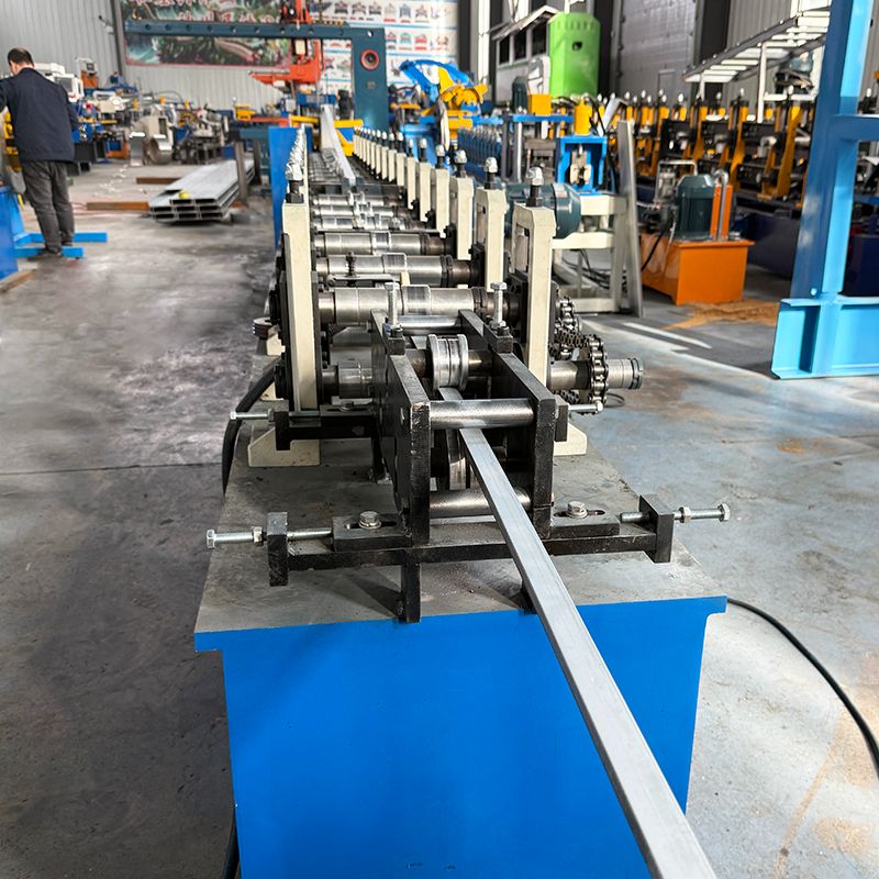 India Popular Factory Supply Custom Design High Precision Main T Grid Roll Forming Machine for Metal Sheets