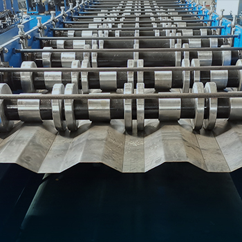 container side panel roll forming machine