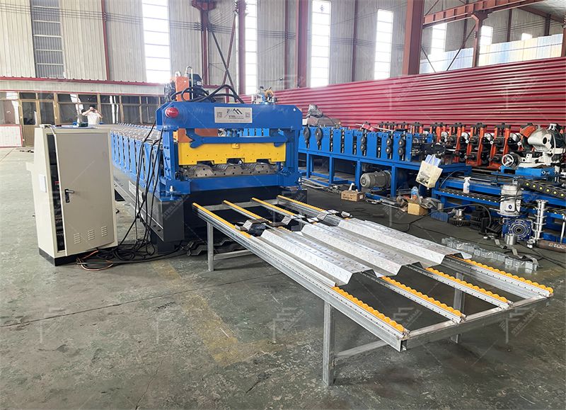 steel floor deck machines