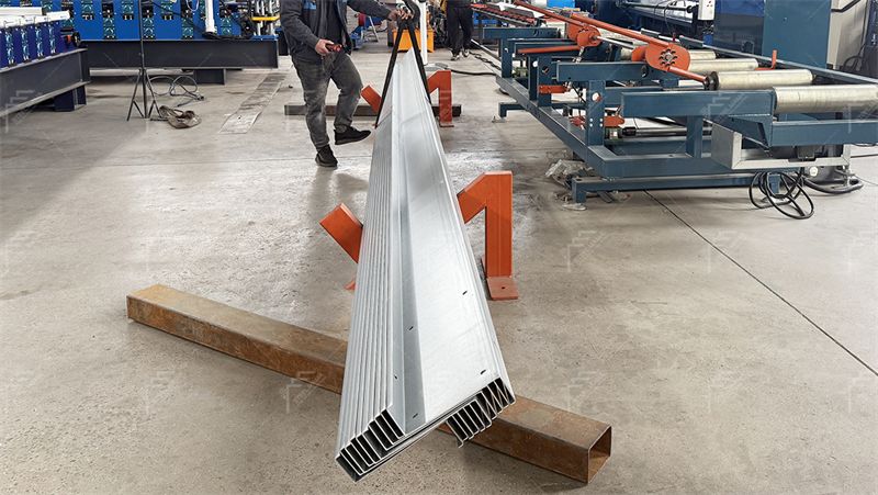 CZ Purlin Machine 