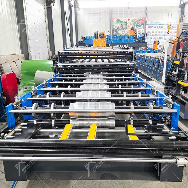 Steelmama Professional Production High Output Three Layer Roof Sheet Roll Forming Machine for Colombia