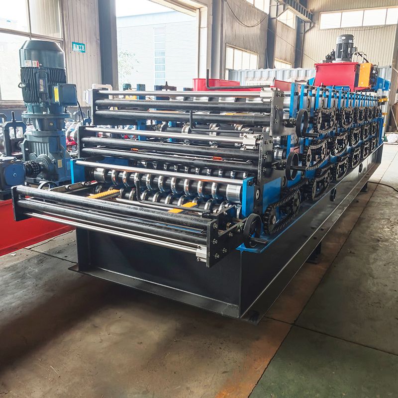 Chile Popular High Standard 800 Tile & 5V & 836 Corrugated Roofing Sheet Three Layer Machine