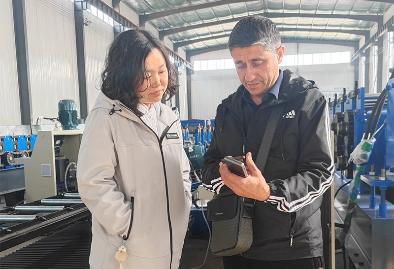 roll forming machine.jpg